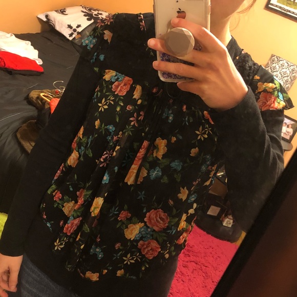 Tops - Sheer floral top